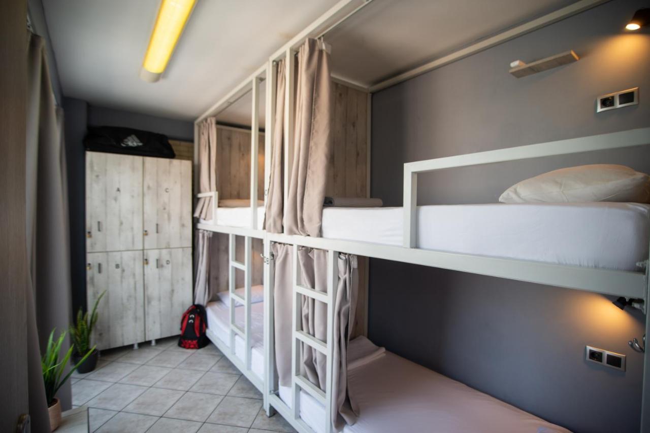 Bedway Athens Hostel Exterior photo